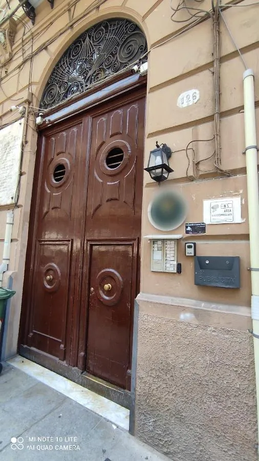 Campanella'S Central House Palermo 0*,